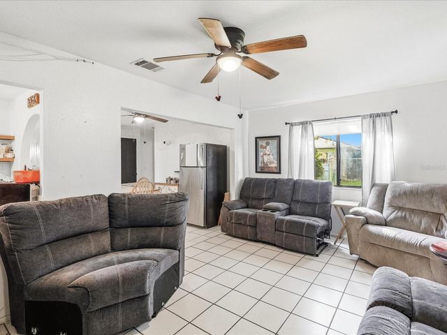 2403 DUKE LN, Port Charlotte, FL 33952