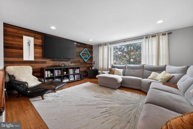 123 PEARL CROFT RD, Cherry Hill, NJ 08034