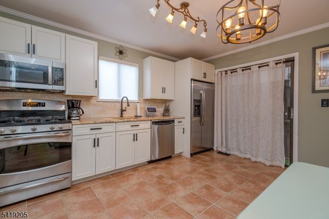 3334 Bloomingdale Dr, Hillsborough Twp., NJ 08844