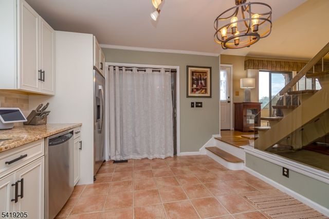 3334 Bloomingdale Dr, Hillsborough Twp., NJ 08844