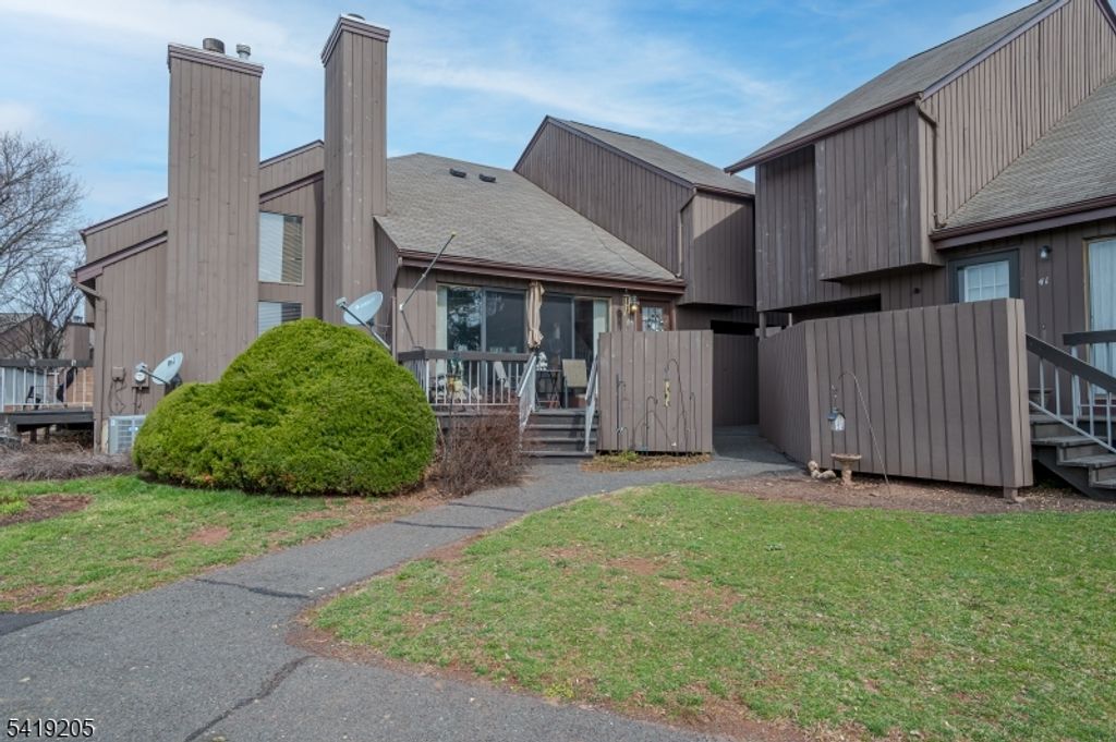 3334 Bloomingdale Dr, Hillsborough Twp., NJ 08844