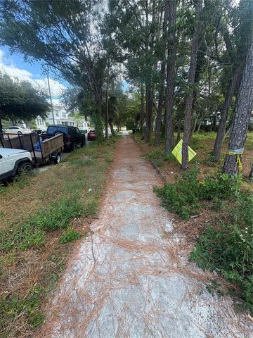 2318 W NORTH B STREET, Tampa, FL 33609