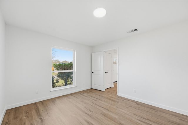 9666 Limestone Drive, Dallas, TX 75217