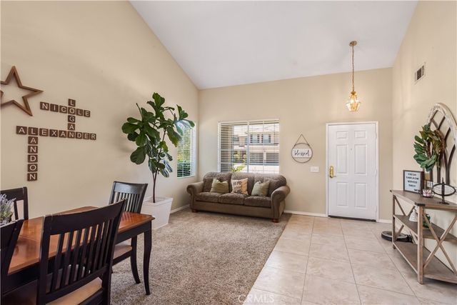 42904 Via Alhama, Temecula, CA 92592