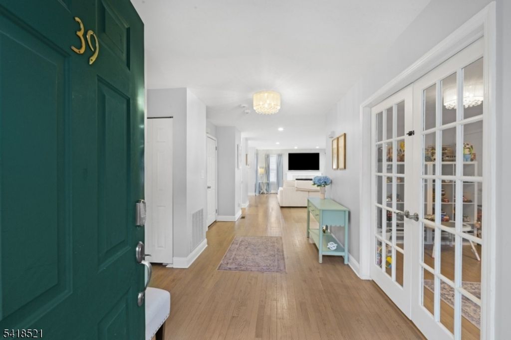 39 Carey Arthur Drive, Wayne Twp., NJ 07470