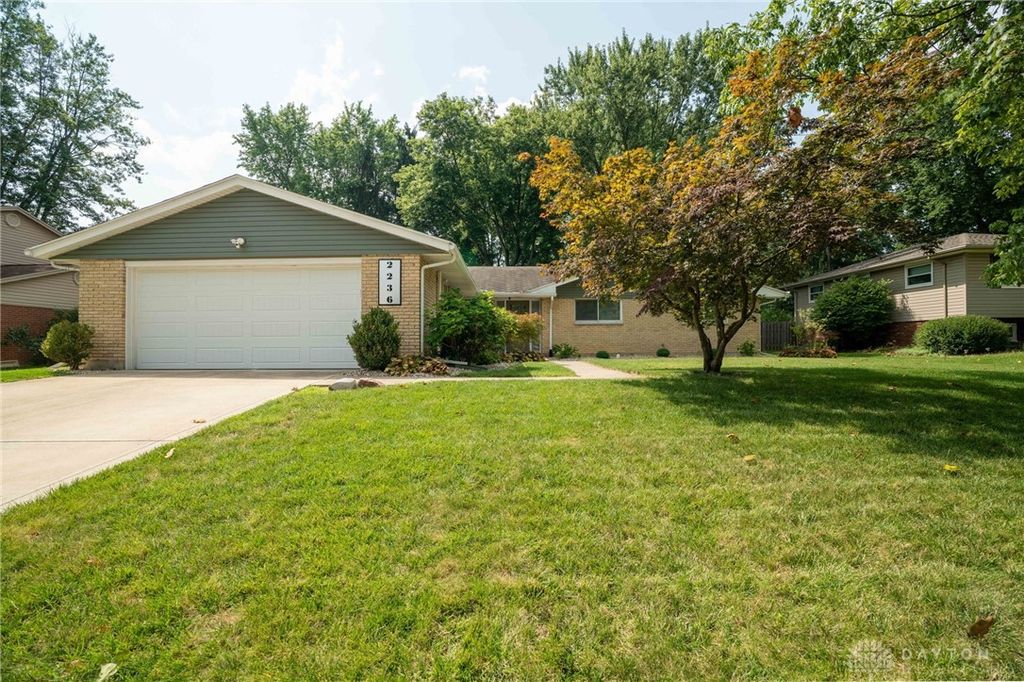 2236 E Whipp Road, Dayton, OH 45440