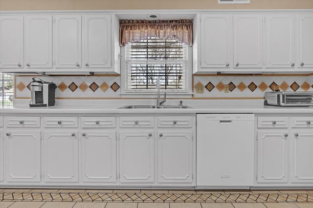 5734 DUNWOODY AVE, Memphis, TN 38120