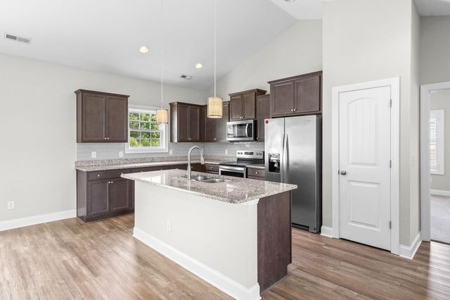 642 Sunny Pond Ln., Aynor, SC 29511