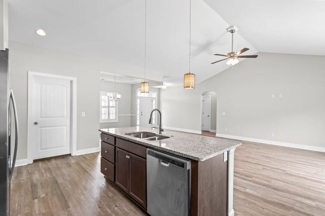 642 Sunny Pond Ln., Aynor, SC 29511