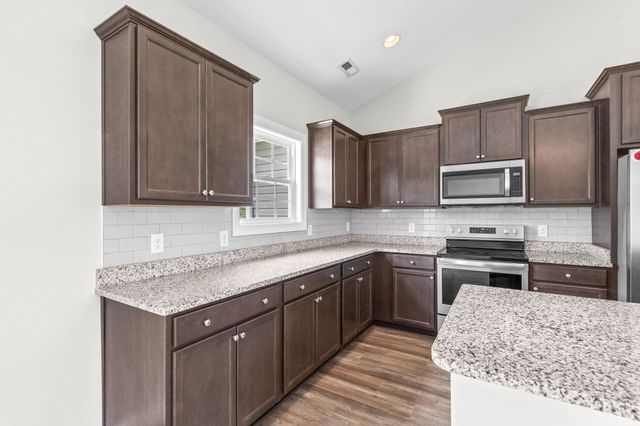 642 Sunny Pond Ln., Aynor, SC 29511