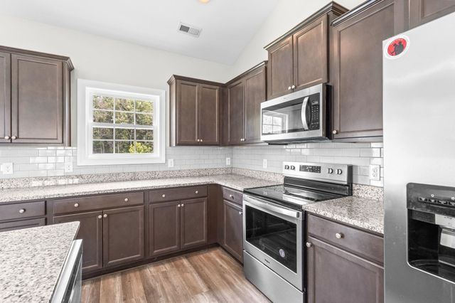 642 Sunny Pond Ln., Aynor, SC 29511
