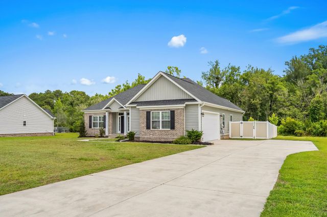 642 Sunny Pond Ln., Aynor, SC 29511