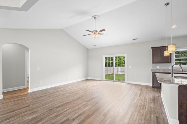 642 Sunny Pond Ln., Aynor, SC 29511