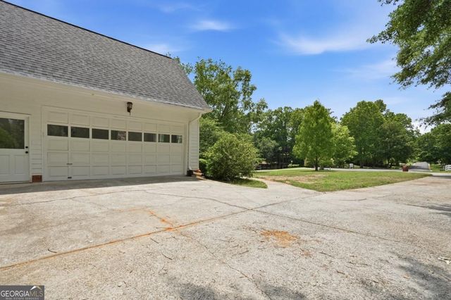 6110 Robbs Crossing Drive, Cumming, GA 30041