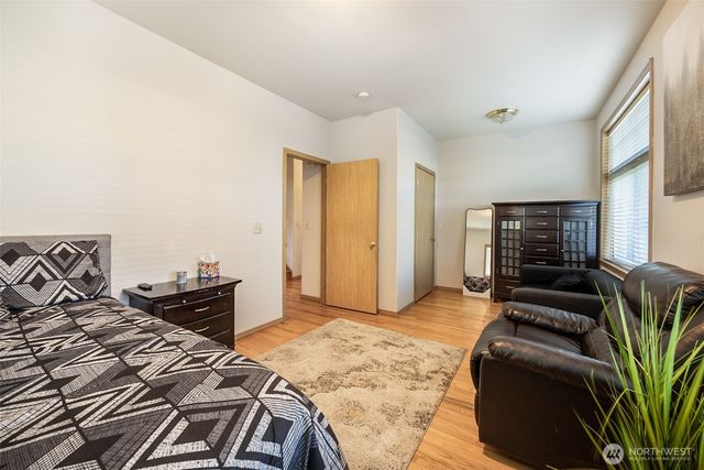 10821 Crestwood Drive S, Seattle, WA 98178