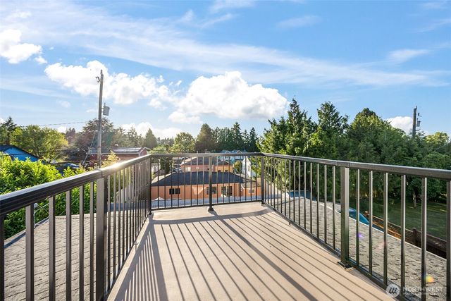10821 Crestwood Drive S, Seattle, WA 98178