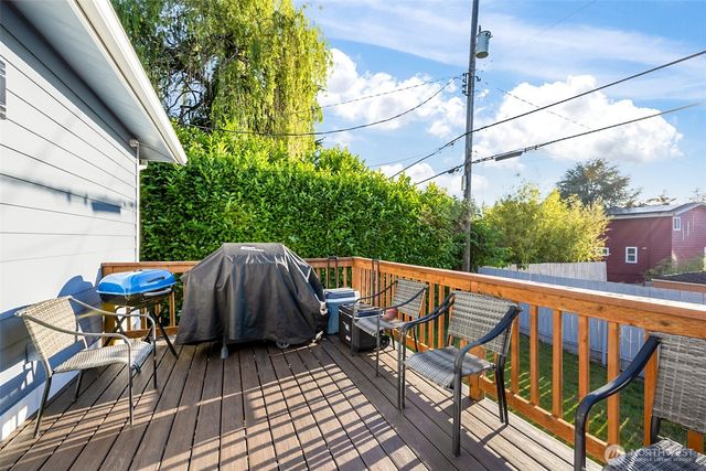 10821 Crestwood Drive S, Seattle, WA 98178