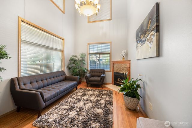 10821 Crestwood Drive S, Seattle, WA 98178