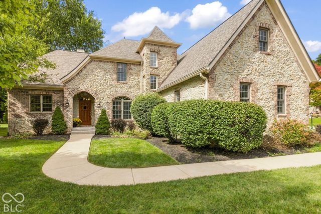 10041 Wading Crane Avenue, Fishers, IN 46055