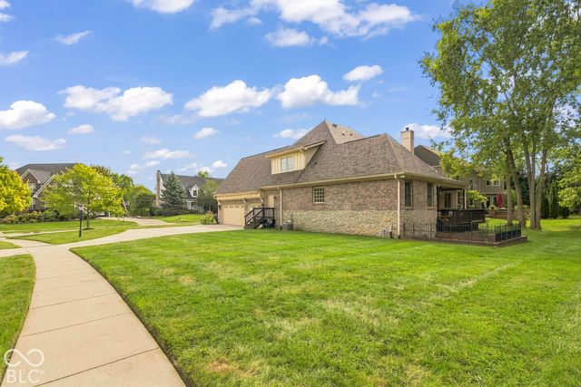 10041 Wading Crane Avenue, Fishers, IN 46055