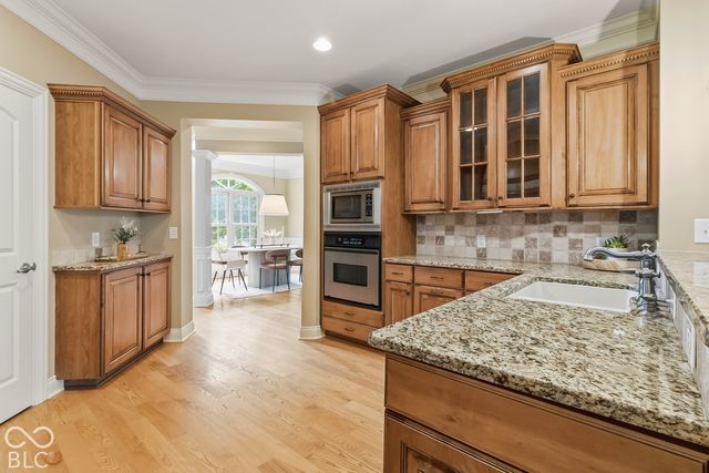 10041 Wading Crane Avenue, Fishers, IN 46055