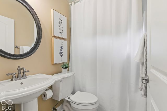 10041 Wading Crane Avenue, Fishers, IN 46055