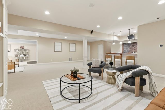 10041 Wading Crane Avenue, Fishers, IN 46055