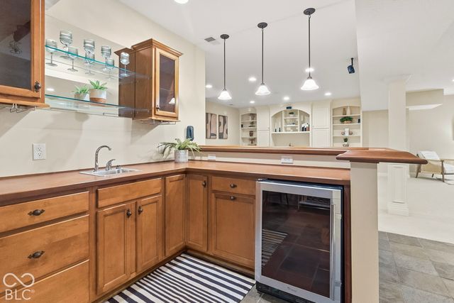 10041 Wading Crane Avenue, Fishers, IN 46055