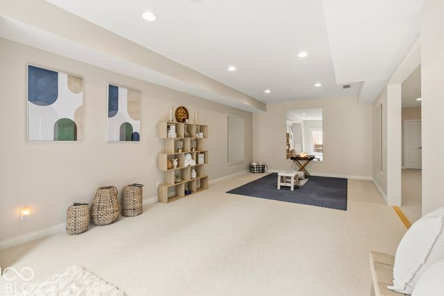 10041 Wading Crane Avenue, Fishers, IN 46055
