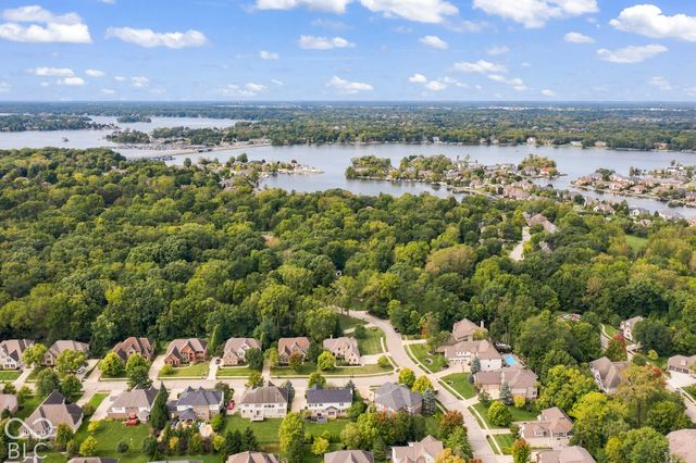 10041 Wading Crane Avenue, Fishers, IN 46055