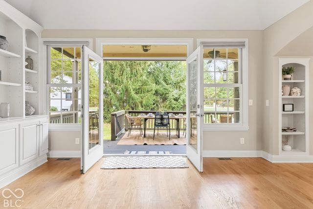 10041 Wading Crane Avenue, Fishers, IN 46055