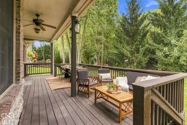 10041 Wading Crane Avenue, Fishers, IN 46055