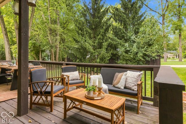 10041 Wading Crane Avenue, Fishers, IN 46055