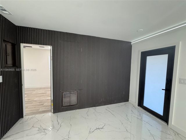 8600 Taft St, Pembroke Pines, FL 33024