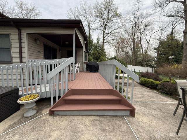 15 Cutter Avenue, Edison, NJ 08820