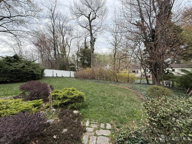 15 Cutter Avenue, Edison, NJ 08820