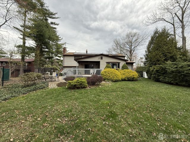 15 Cutter Avenue, Edison, NJ 08820