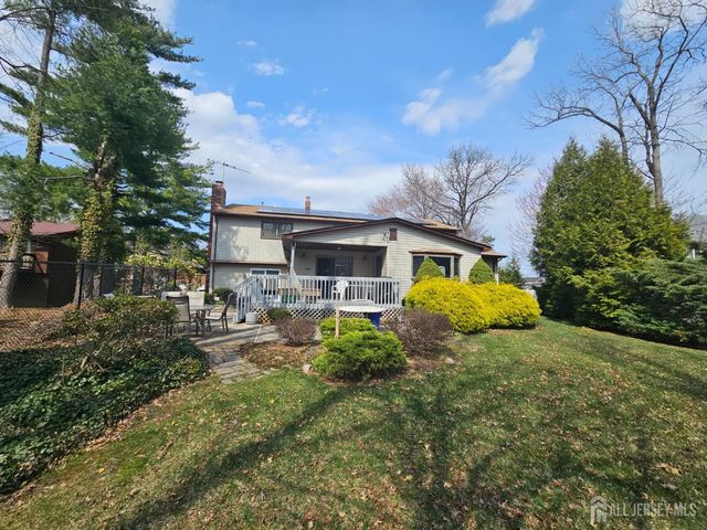 15 Cutter Avenue, Edison, NJ 08820