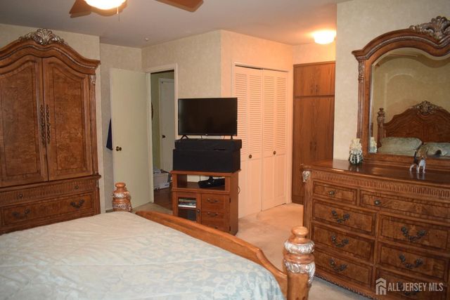 15 Cutter Avenue, Edison, NJ 08820