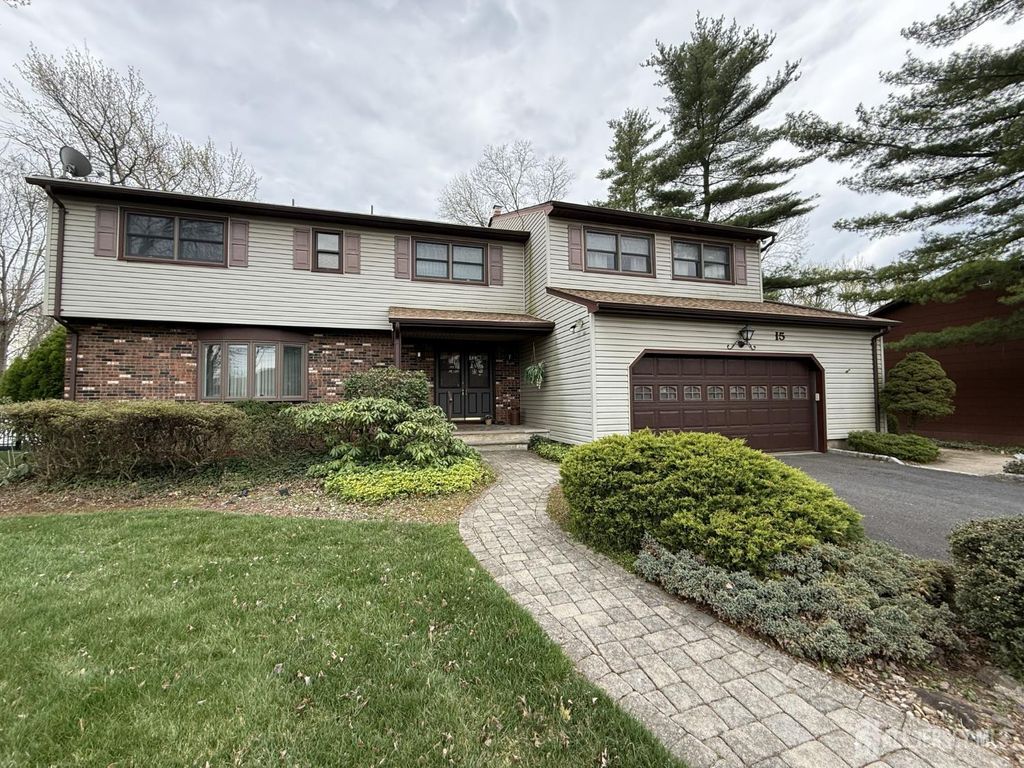 15 Cutter Avenue, Edison, NJ 08820