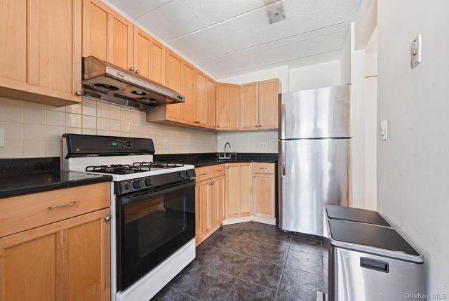 92-29 Queens Boulevard 16H, Rego Park, NY 11374