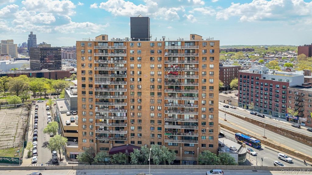 92-29 Queens Boulevard 16H, Rego Park, NY 11374