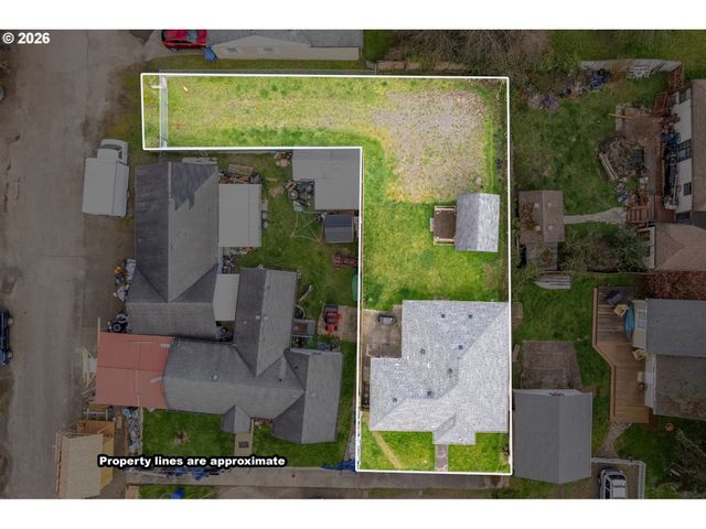 1002 N 10TH Ave, Kelso, WA 98626