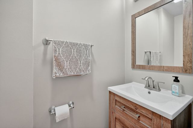 2317 E 41st Court, Des Moines, IA 50317