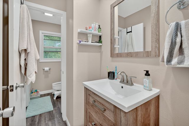 2317 E 41st Court, Des Moines, IA 50317