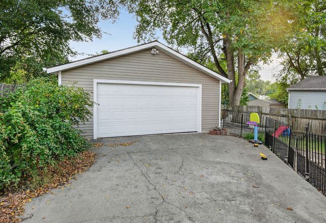 2317 E 41st Court, Des Moines, IA 50317