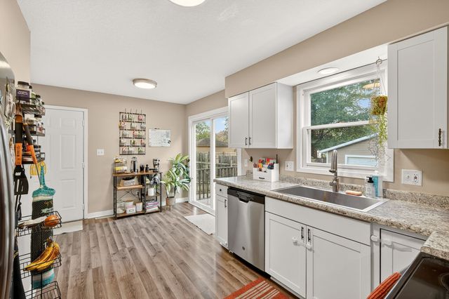 2317 E 41st Court, Des Moines, IA 50317