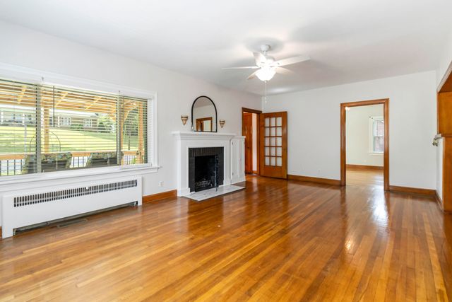 805 N Main Street, Somerset, KY 42501