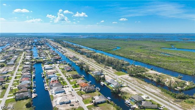 722 NW 39th AVE, Cape Coral, FL 33993