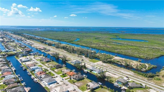 722 NW 39th AVE, Cape Coral, FL 33993